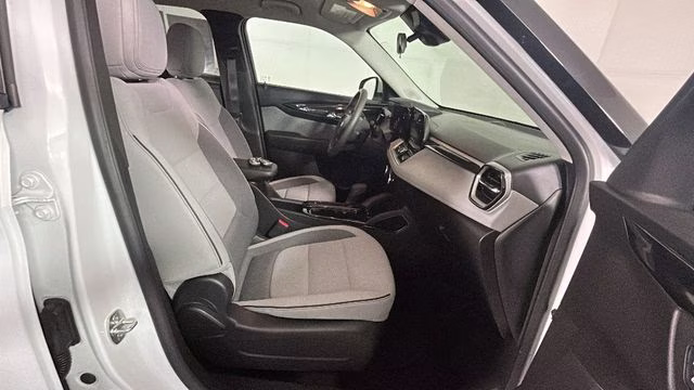 2024 Summit White Chevrolet Trailblazer LT FWD SUV