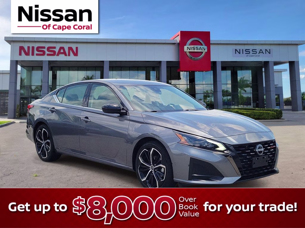 2024 Gun Metallic Nissan Altima 2.5 SR FWD Sedan