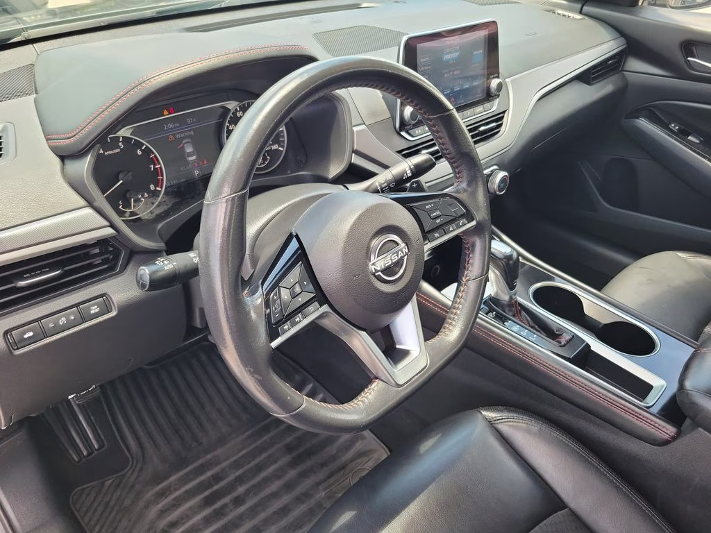 2024 Gun Metallic Nissan Altima 2.5 SR FWD Sedan