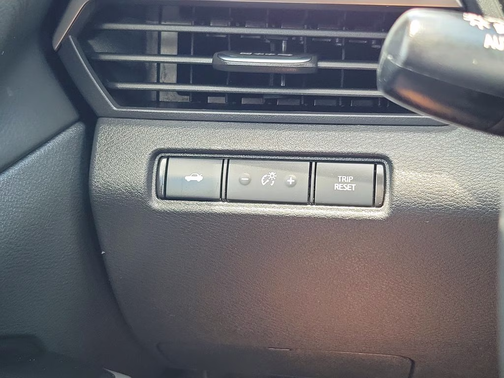 2024 Gun Metallic Nissan Altima 2.5 SR FWD Sedan