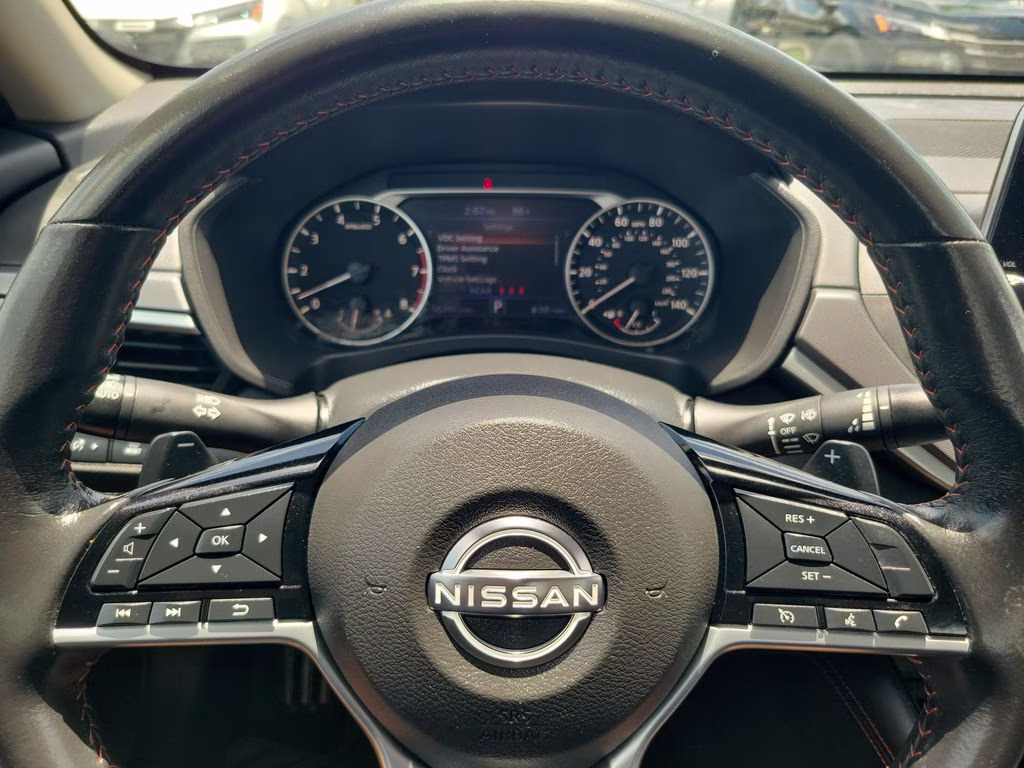 2024 Gun Metallic Nissan Altima 2.5 SR FWD Sedan