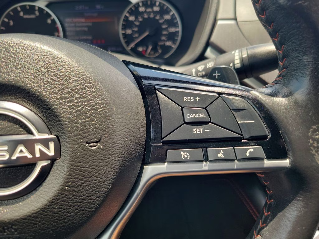 2024 Gun Metallic Nissan Altima 2.5 SR FWD Sedan