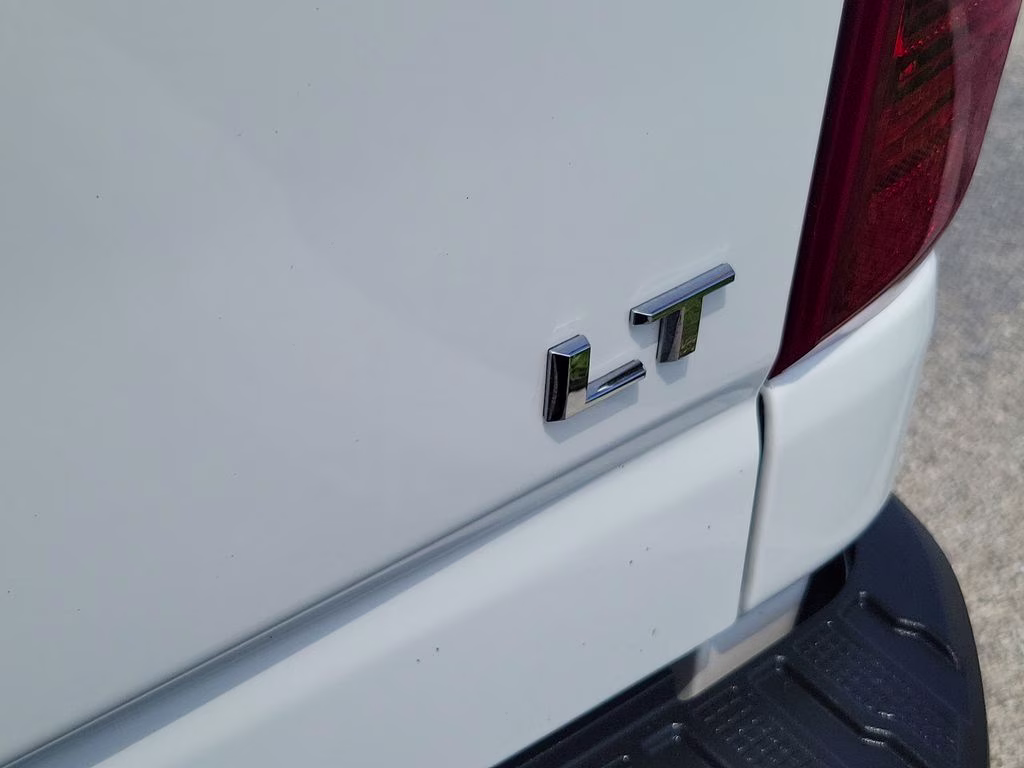 2025 Summit White Chevrolet Silverado 2500HD LT 4X4 Truck