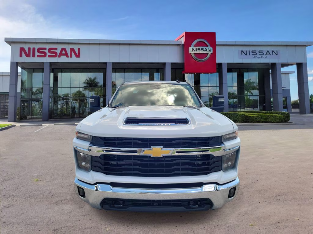 2025 Summit White Chevrolet Silverado 2500HD LT 4X4 Truck