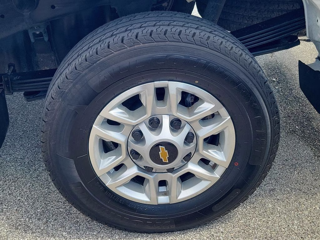 2025 Summit White Chevrolet Silverado 2500HD LT 4X4 Truck