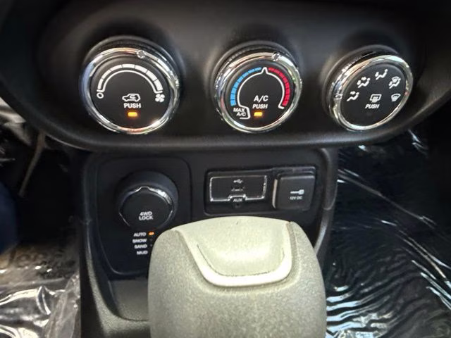 2017 Black Jeep Renegade Sport 4X4 SUV