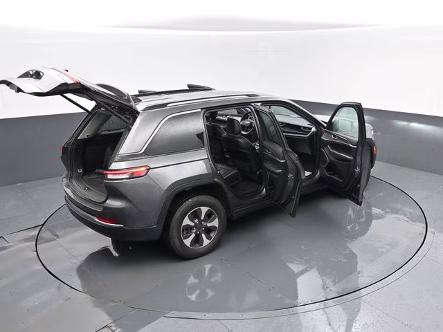 2022 Baltic Gray Metallic Clearcoat Jeep Grand Cherokee 4xe 4X4 SUV