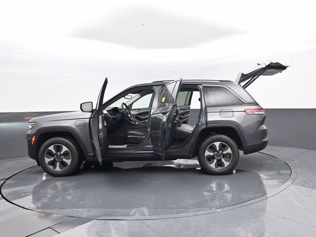 2022 Baltic Gray Metallic Clearcoat Jeep Grand Cherokee 4xe 4X4 SUV