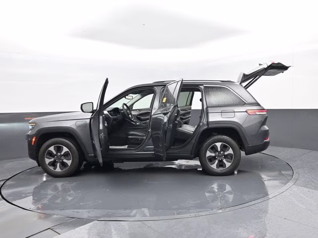 2022 Baltic Gray Metallic Clearcoat Jeep Grand Cherokee 4xe 4X4 SUV