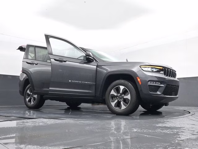 2022 Baltic Gray Metallic Clearcoat Jeep Grand Cherokee 4xe 4X4 SUV