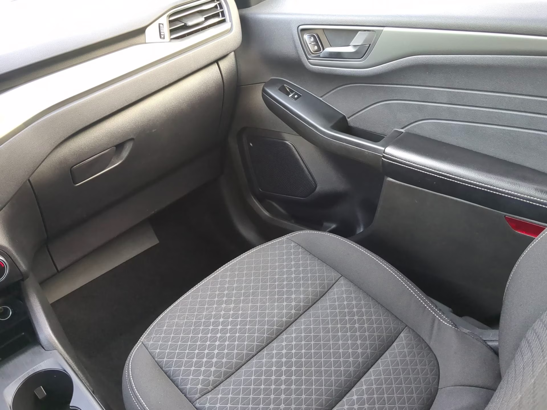 2024 Carbonized Gray Metallic Ford Escape Active FWD SUV