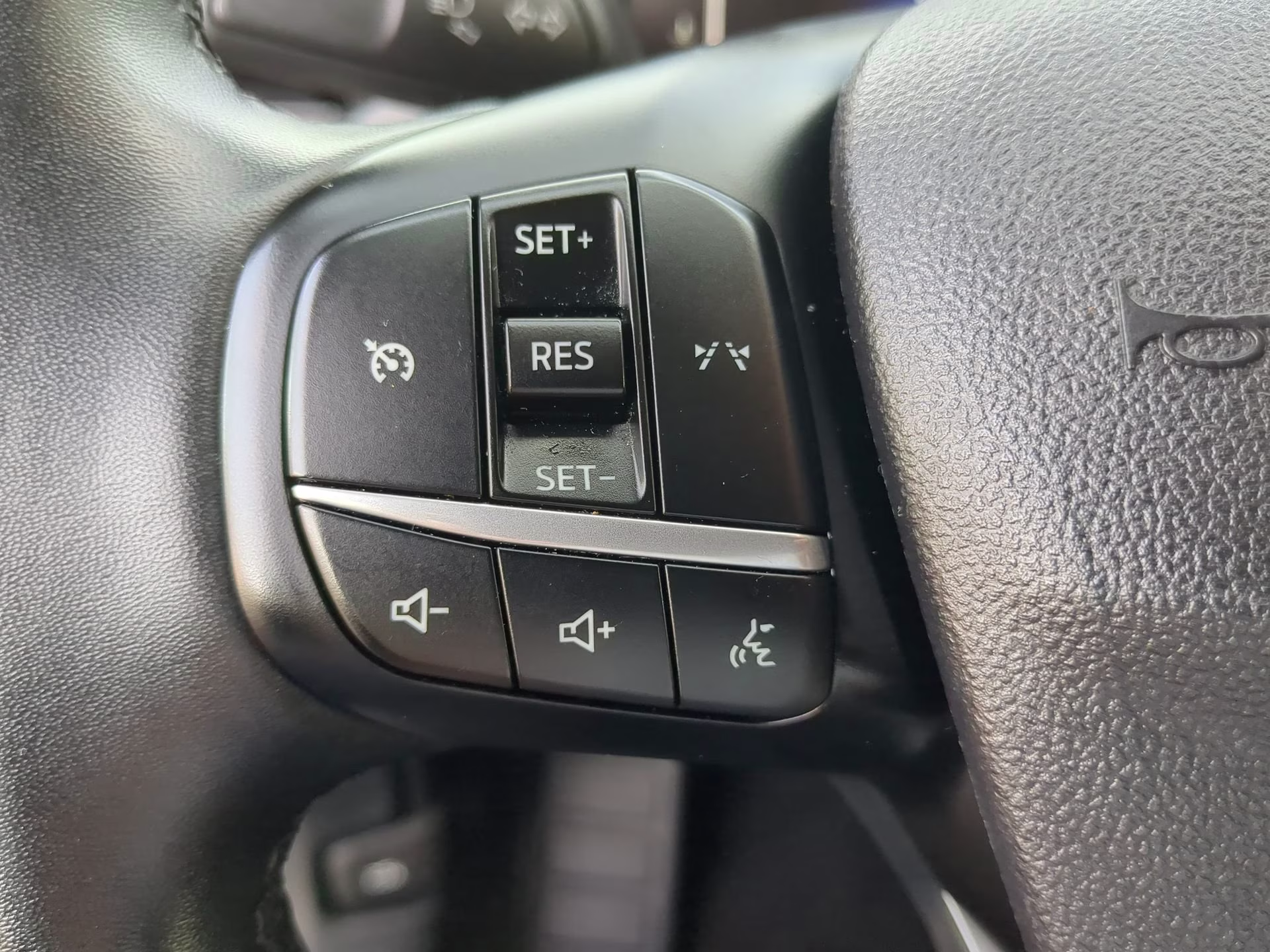 2024 Carbonized Gray Metallic Ford Escape Active FWD SUV