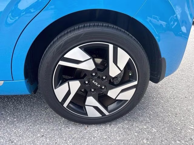 2024 Surf Blue W/Black Roof Kia Soul GT-Line FWD Hatchback