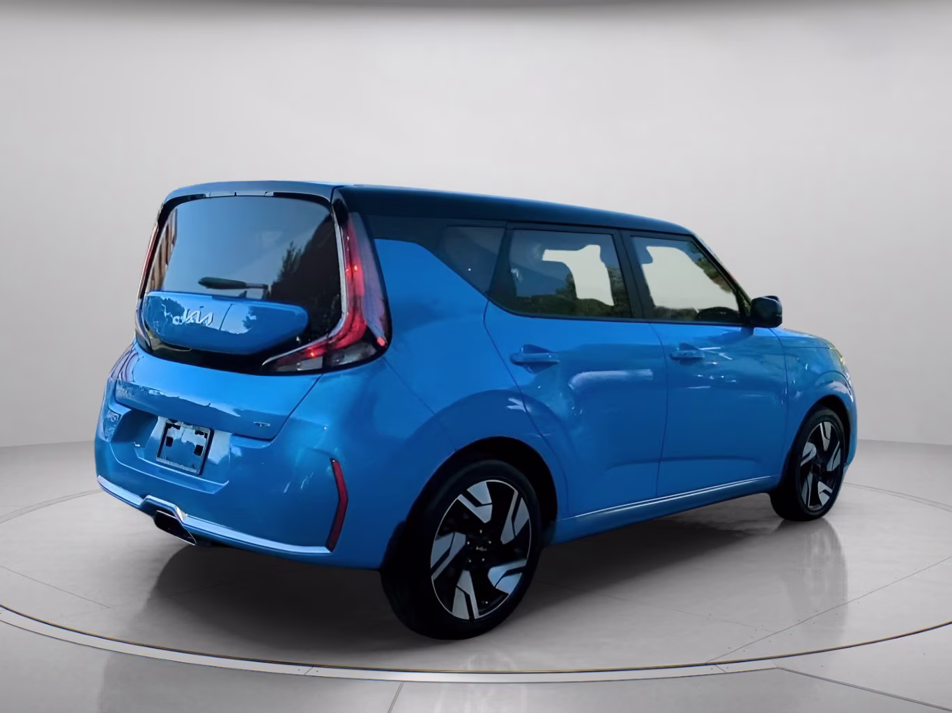 2024 Surf Blue W/Black Roof Kia Soul GT-Line FWD Hatchback