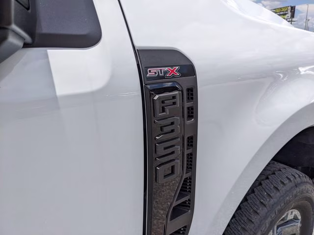 2026 Oxford White Ford Super Duty F-350 SRW XL 4X4 Truck