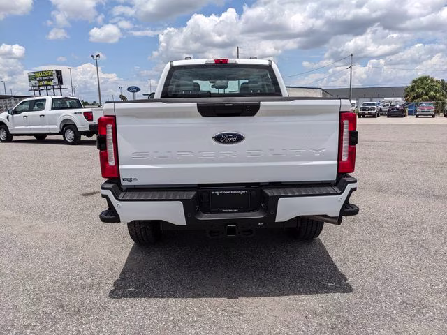 2026 Oxford White Ford Super Duty F-350 SRW XL 4X4 Truck