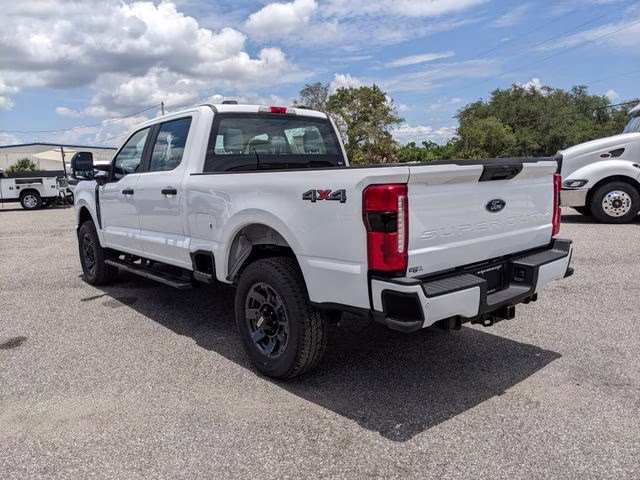 2026 Oxford White Ford Super Duty F-350 SRW XL 4X4 Truck