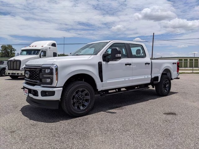 2026 Oxford White Ford Super Duty F-350 SRW XL 4X4 Truck