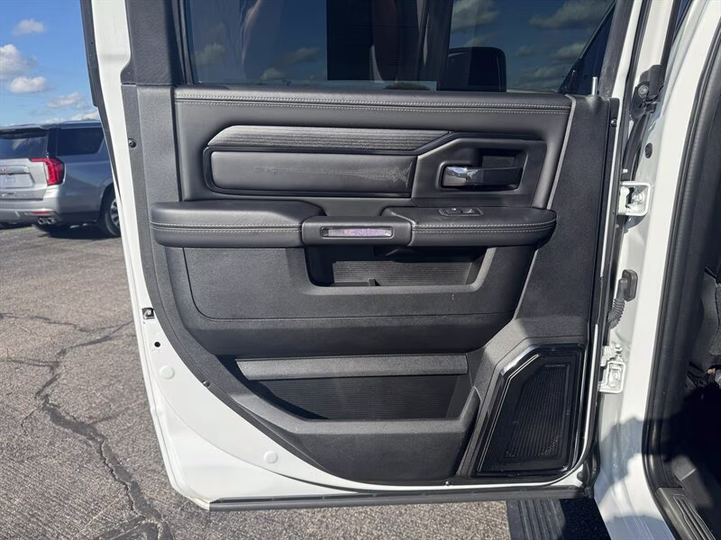 2023 Pearl White Ram 2500 Limited LIFTED BDS LIFT 4X4 Truck