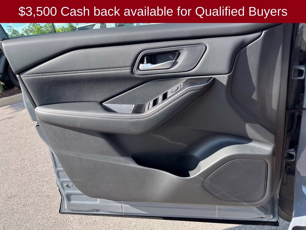 2026 Boulder Gray Pearl Nissan Rogue Dark Armor FWD SUV