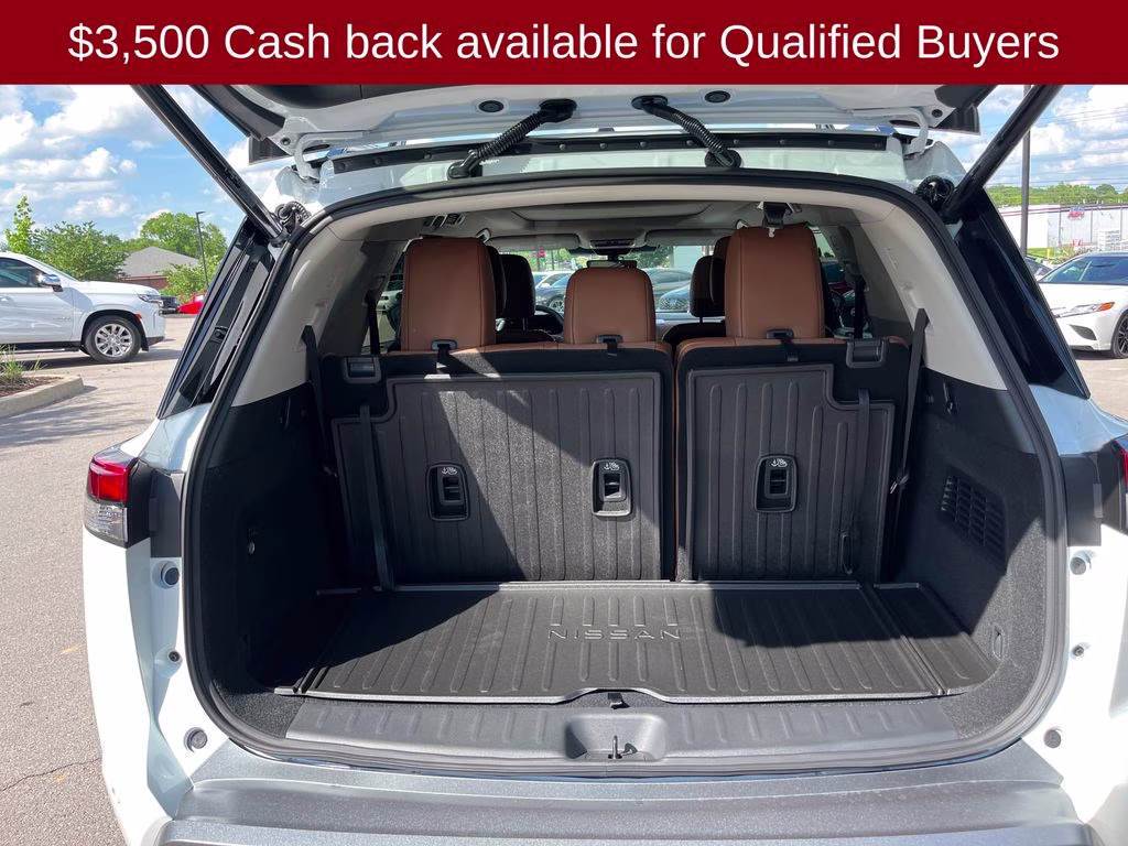 2026 Everest White Pearl Tricoat Nissan Pathfinder Platinum FWD SUV