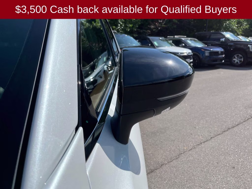 2026 Everest White Pearl Tricoat Nissan Pathfinder Platinum FWD SUV