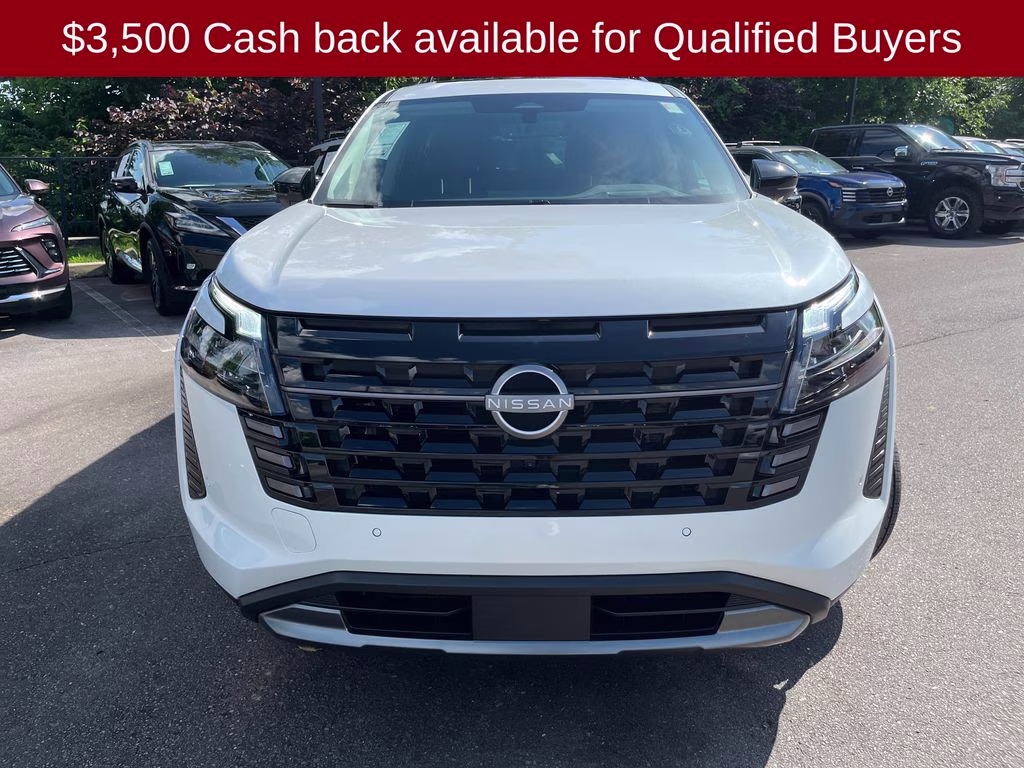 2026 Everest White Pearl Tricoat Nissan Pathfinder Platinum FWD SUV