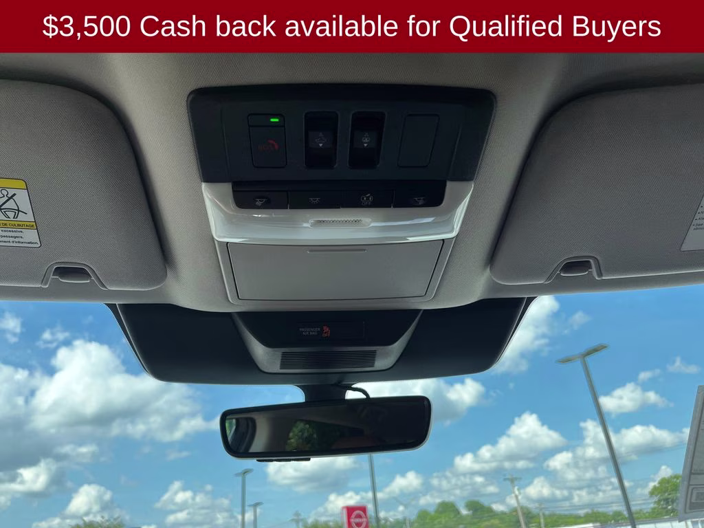 2026 Everest White Pearl Tricoat Nissan Pathfinder Platinum FWD SUV
