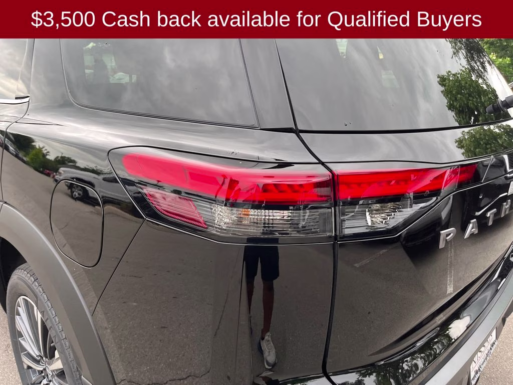 2026 Super Black Nissan Pathfinder Platinum FWD SUV