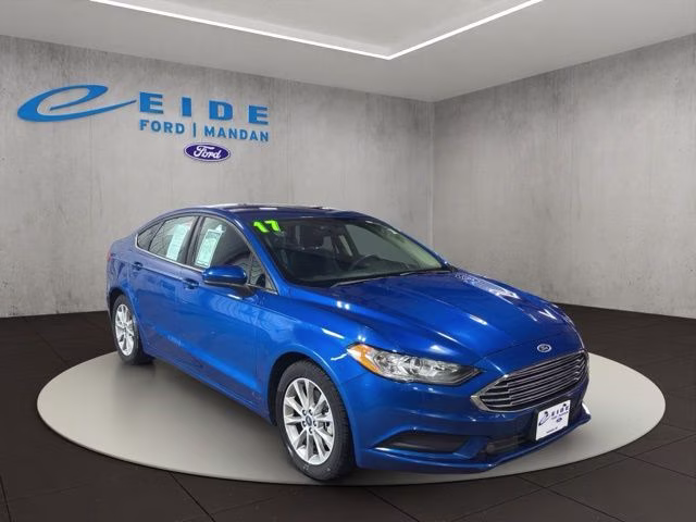 2017 Lightning Blue Ford Fusion SE FWD Sedan