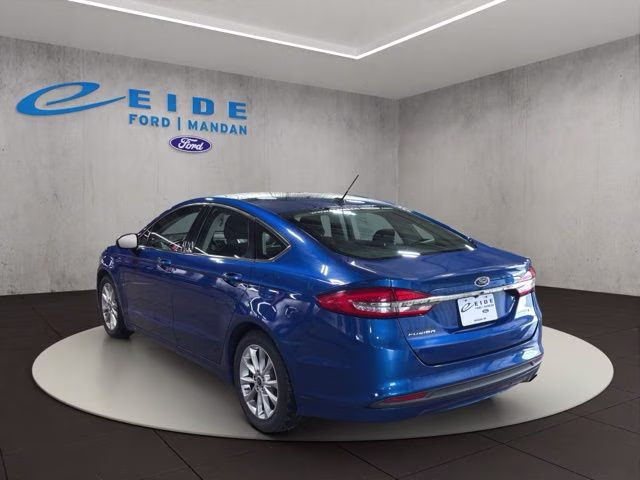 2017 Lightning Blue Ford Fusion SE FWD Sedan
