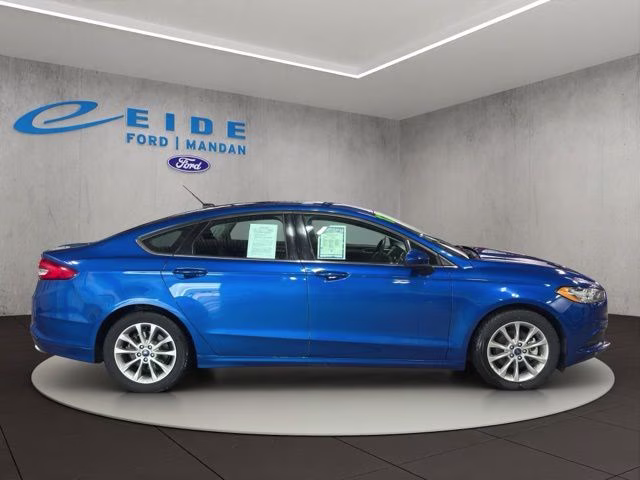 2017 Lightning Blue Ford Fusion SE FWD Sedan