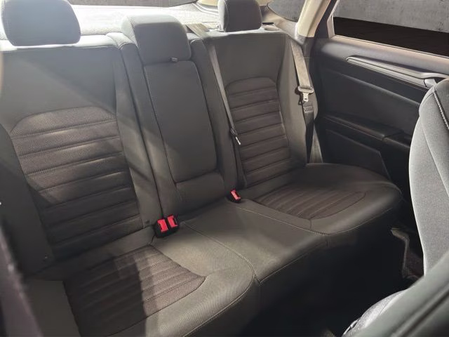 2017 Lightning Blue Ford Fusion SE FWD Sedan