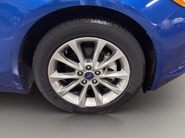 2017 Lightning Blue Ford Fusion SE FWD Sedan