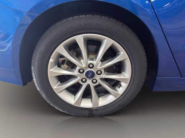 2017 Lightning Blue Ford Fusion SE FWD Sedan