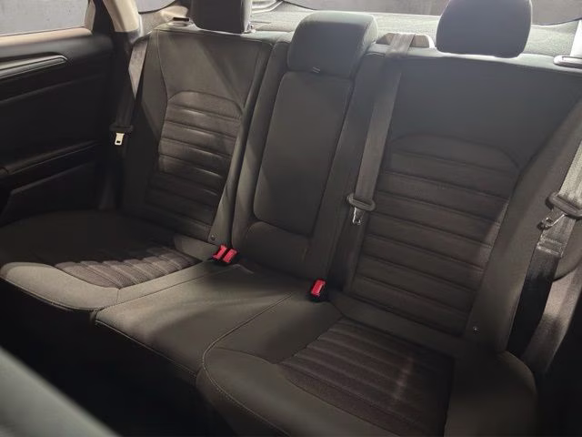 2017 Lightning Blue Ford Fusion SE FWD Sedan