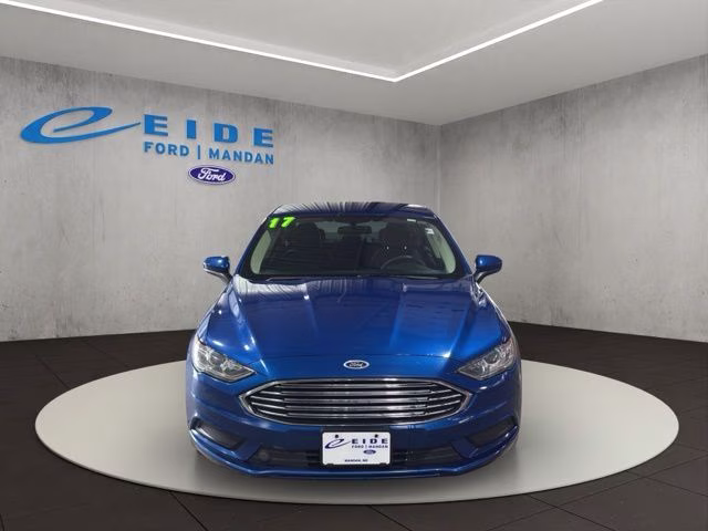2017 Lightning Blue Ford Fusion SE FWD Sedan