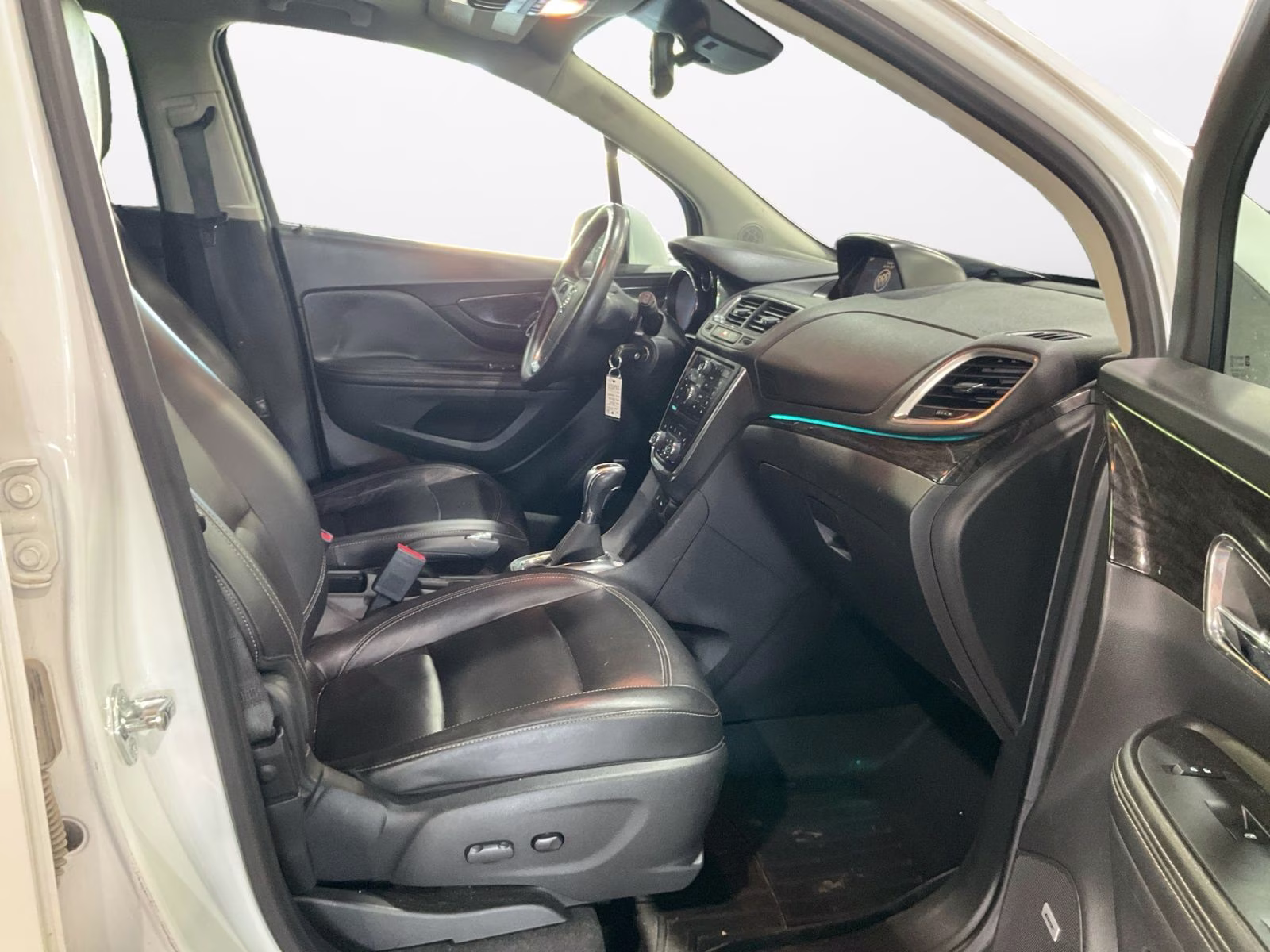 2015 White Pearl Metallic Buick Encore Premium AWD SUV