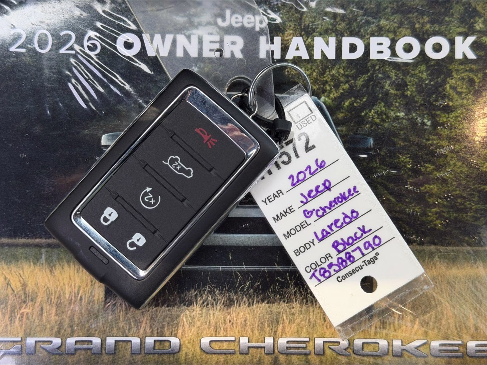 2026 Diamond Black Crystal Pearlcoat Jeep Grand Cherokee L Laredo 4X4 SUV