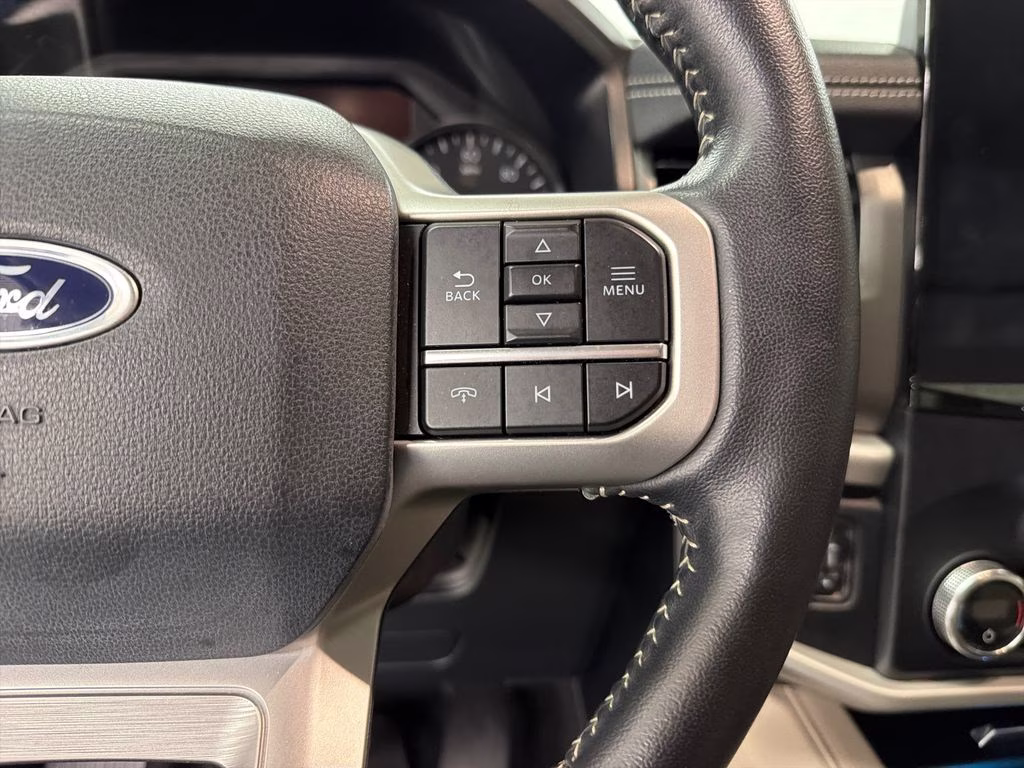 2023 Blue Metallic Ford Expedition XLT RWD SUV