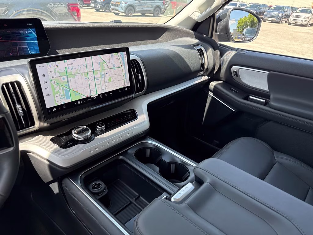 2026 Glacier Gray Met Tri-Coat Ford Expedition Active RWD SUV