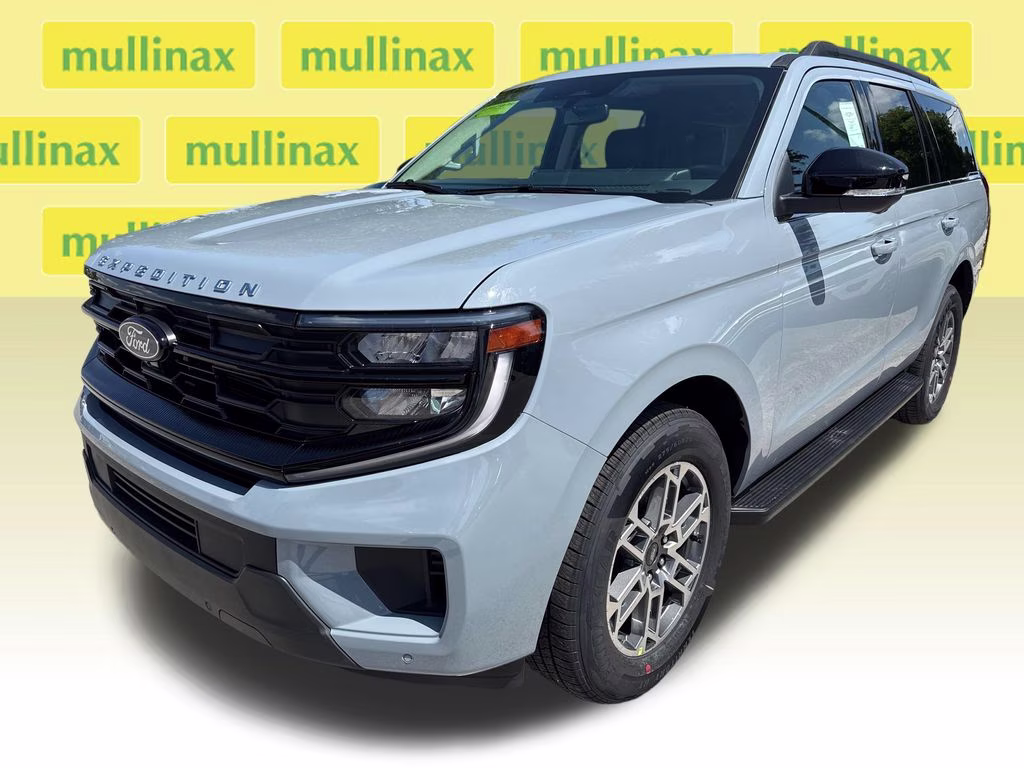 2026 Glacier Gray Met Tri-Coat Ford Expedition Active RWD SUV