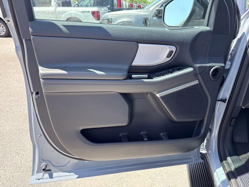 2026 Glacier Gray Met Tri-Coat Ford Expedition Active RWD SUV