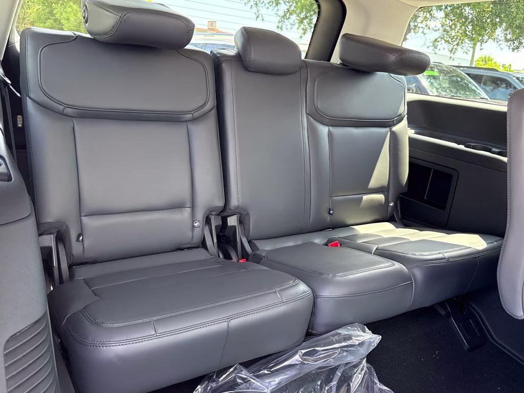 2026 Glacier Gray Met Tri-Coat Ford Expedition Active RWD SUV