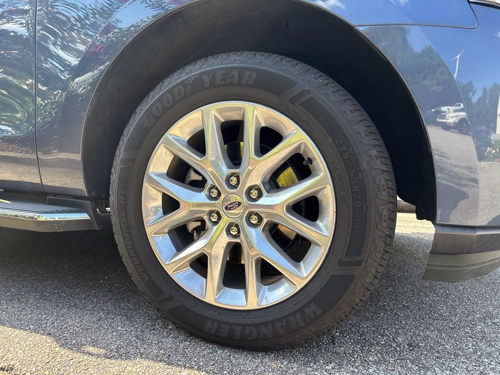 2023 Blue Metallic Ford Expedition XLT RWD SUV