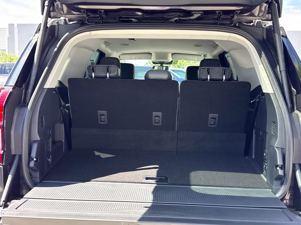 2026 Dark Matter Gray Metallic Ford Expedition Active RWD SUV