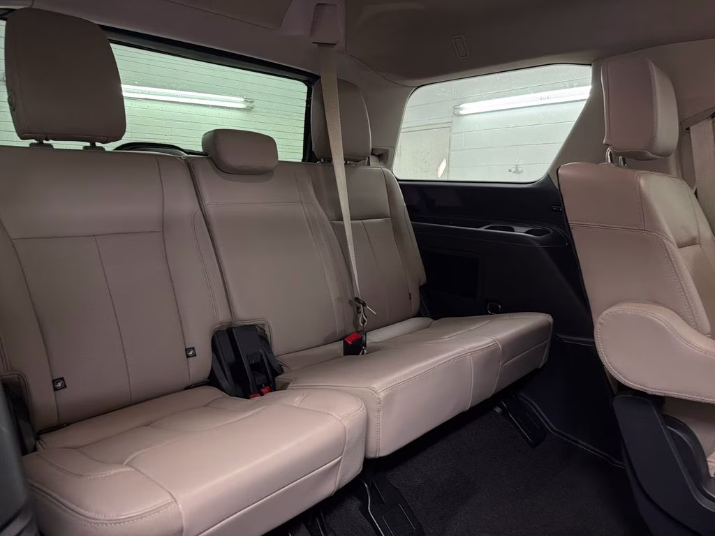 2023 Blue Metallic Ford Expedition XLT RWD SUV