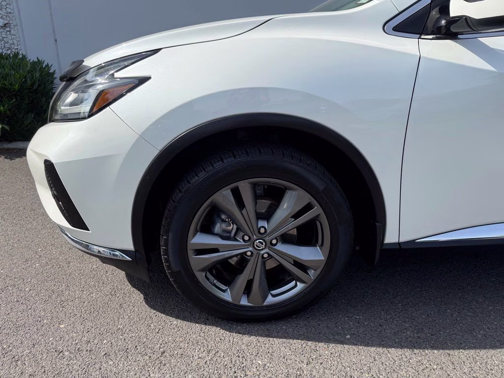 2019 Pearl White Tricoat Nissan Murano Platinum AWD SUV
