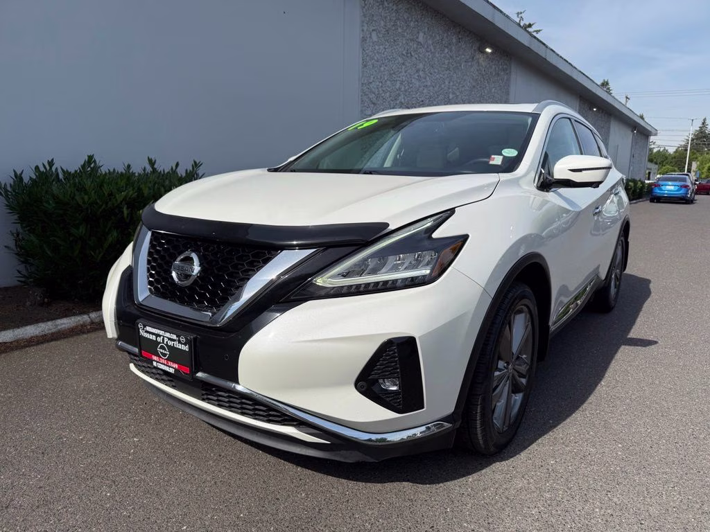 2019 Pearl White Tricoat Nissan Murano Platinum AWD SUV