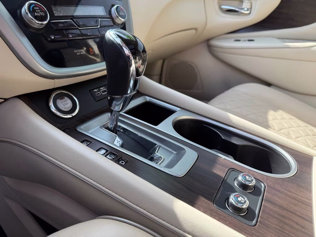 2019 Pearl White Tricoat Nissan Murano Platinum AWD SUV